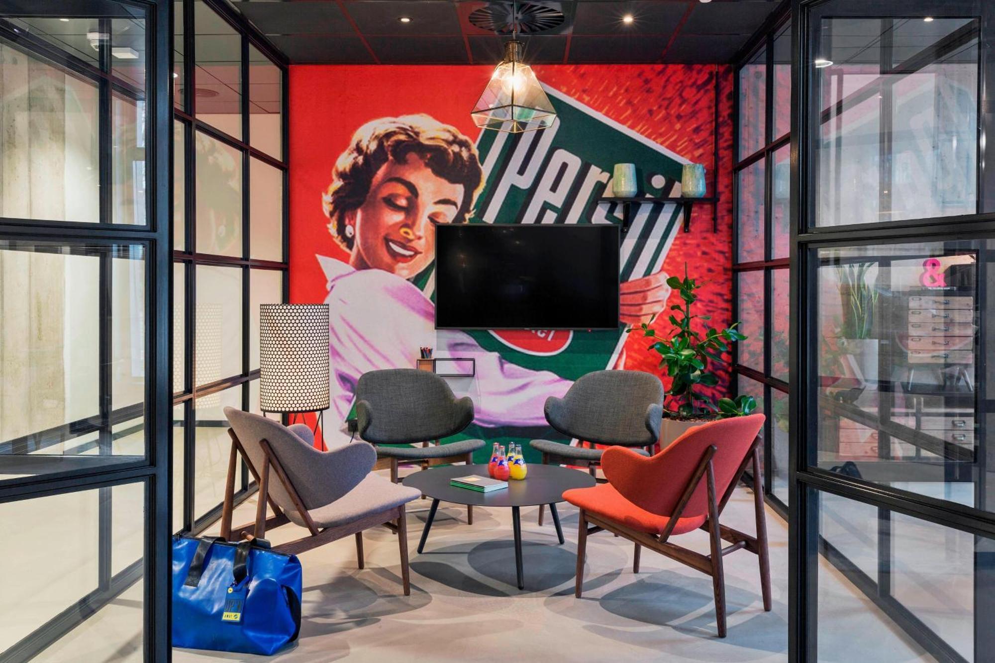 Moxy Duesseldorf South Hotel Eksteriør billede