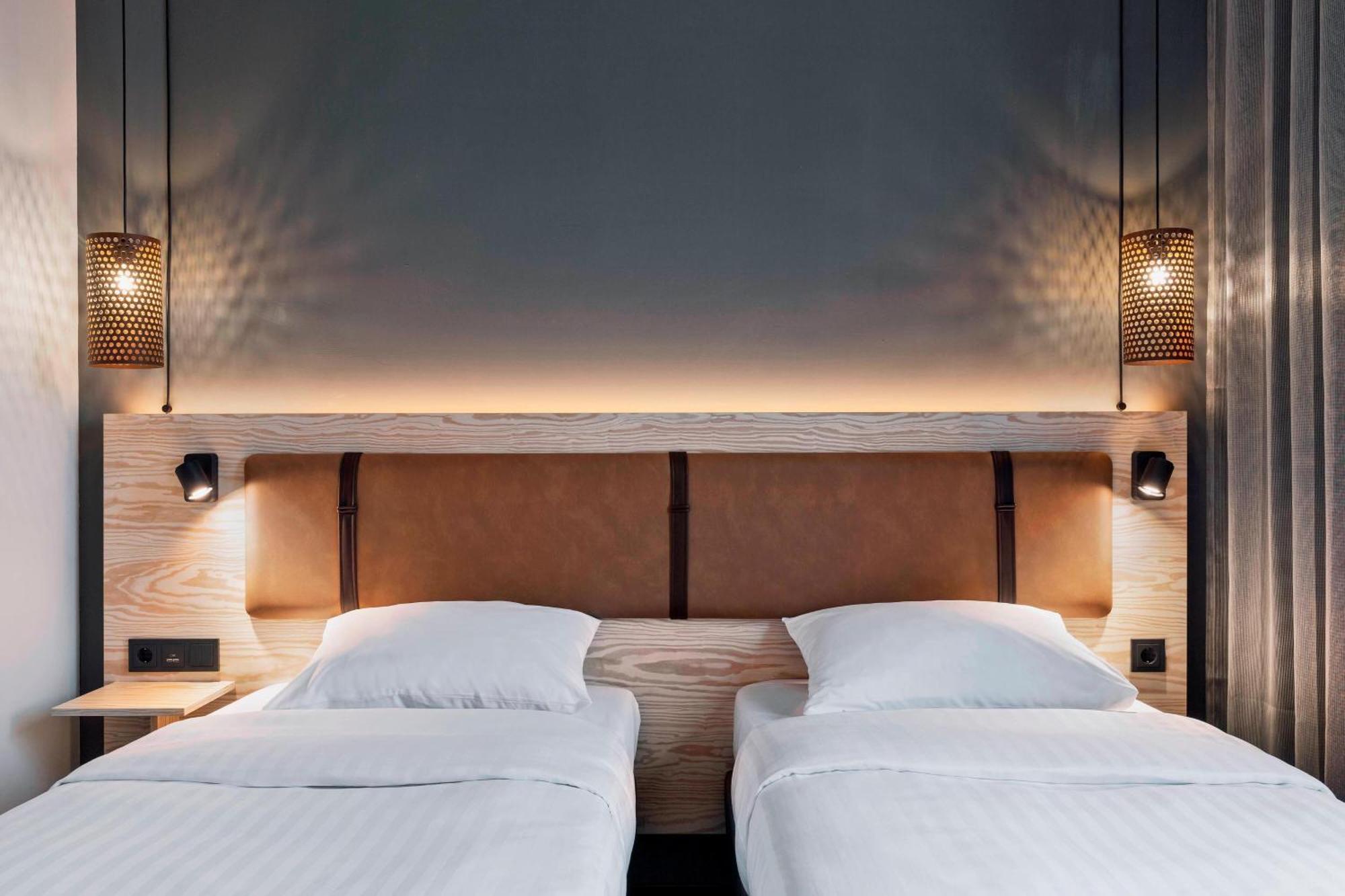 Moxy Duesseldorf South Hotel Eksteriør billede