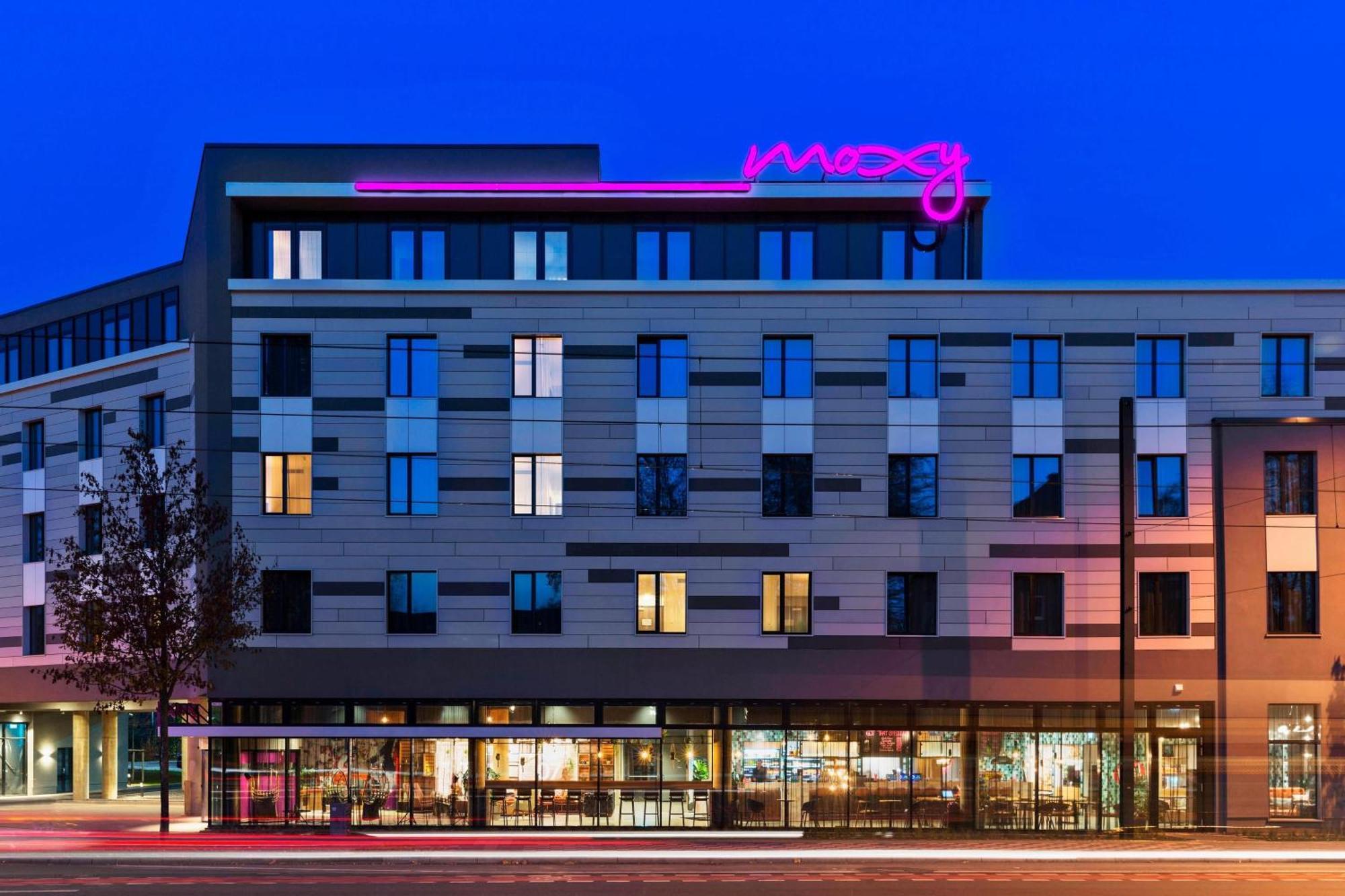 Moxy Duesseldorf South Hotel Eksteriør billede
